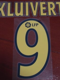 ชุดชื่อและเบอร์ติดเสื้อฟุตบอล #9 ไคลเวิร์ต สโมสรบาร์เซโลน่า (ชุดเหย้า 2003/04) PLAYER SIZE ใหม่ / #9 KLUIVERT BARCELONA Football Club (Home 2003/04) PLAYER SIZE Name and Number Set NEW