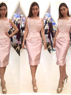 พร้อมเช่า ราตรีสั้น ชุดแซกผ้าไหมเทียม แต่งผ้าแก้วจับเดรป สวยหวาน สีชมพู