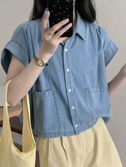 เสื้อครอปยีนส์แต่งกระเป๋าทรงโอเวอร์ไซส์