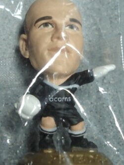 ตุ๊กตาโมเดลนักฟุตบอล บ.ฟรีเดล สโมสรแอสตัน วิลล่า โครินเธียน ไมโครสตาร์ - EPL 09 Series 18/2009 Gold Base - MC1216* ใหม่ / B.FRIEDEL ASTON VILLA Football Club Corinthian MicroStars Football Figure - EPL 09 Series 18/2009 Gold Base - MC1216* NEW