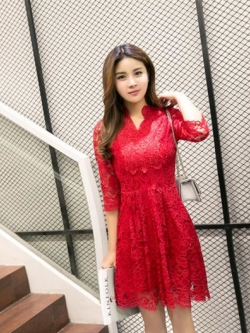 พร้อมส่ง ชุดราตรีสั้น/แขนยาว คอวี เนื้อผ้าลูกไม้ & Cotton แต่งซิปข้าง สีแดง (เหลือเฉพาะไซส์ 3XL)