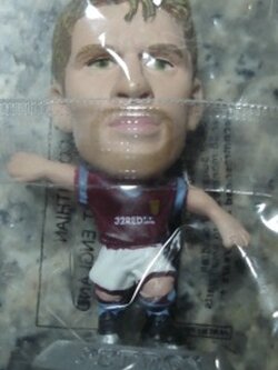 ตุ๊กตาโมเดลนักฟุตบอล ส.เปตรอพ สโมสรแอสตัน วิลล่า โครินเธียน ไมโครสตาร์ - Series 15/2006 Silver Base - MC9864 ใหม่ / S.PETROV ASTON VILLA Football Club Corinthian MicroStars Football Figure - Series 15/2006 Silver Base - MC9864 NEW