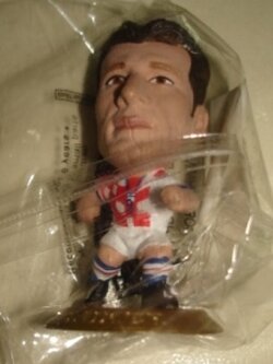 ตุ๊กตาโมเดลนักฟุตบอล ด.ซูเคอร์ ทีมชาติโครเอเชีย โครินเธียน ไมโครสตาร์ - Convention 2007 Gold Base - MC10035 ใหม่ / D.SUKER CROATIA National Football Team Corinthian MicroStars Football Figure - Convention 2007 Gold Base - MC10035 NEW