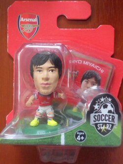 ตุ๊กตาโมเดลนักฟุตบอล ร.มิยาอิชิ สโมสรอาร์เซนอล ซอคเกอร์สตาร์ซ - SOC076 (2013) ใหม่ / R.MIYAICHI ARSENAL Football Club SoccerStarz Football Figure - SOC076 (2013) NEW