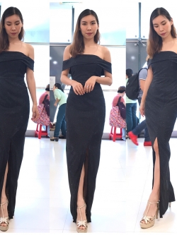 พร้อมเช่า ชุดเดรส ไหล่ปาด ผ่าหน้าขา ผ้า Glitter สีดำ