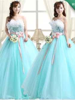 พร้อมเช่า ชุดแฟนซี ชุดราตรียาว สีฟ้ามิ้นต์ สไตล์เจ้าหญิง สีสดใส แต่งลูกไม้ขาว ช่วงอกปักเลื่อม