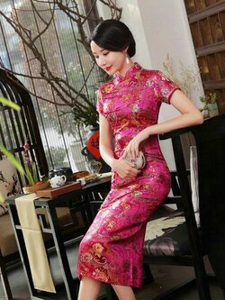 Pre-order กี่เพ้า สีชมพู Hot pink แขนสั้น ลายดอกไม้ ตัดเย็บอย่างดี