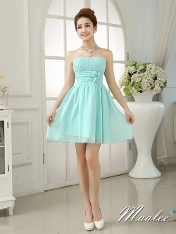 พร้อมส่ง ชุดเดรสสั้น เกาะอก จับสม๊อกด้านหลัง สีเขียวอ่อน