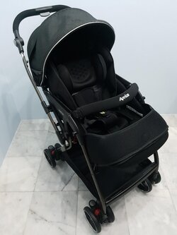 Aprica Optia Premium สีดำ