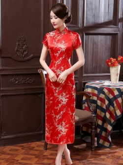 พร้อมส่ง กี่เพ้า สีแดง ลายดอกบ๊วย Cherry Blossom ผ้าไหมจีน กุ๊นขอบ ตัดเย็บอย่างดี (M,2XL,6XL)