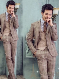 พร้อมเช่า ชุดสูทชาย สีน้ำตาลลายสก๊อต *เหลือเฉพาะไซส์ M*