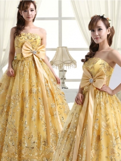 พร้อมเช่า ชุดแฟนซี ชุดราตรี เกาะอก สีเหลือง ลูกไม้ปักทั้งตัว แต่งโบว์ที่เอว (เชือกผูกหลัง)