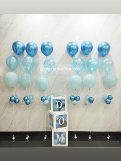 ลูกโป่ง วันเกิดเด็ก กล่องใส ขนาด 12" ติดตัวอักษร 3 กล่อง พร้อม ช่อลูกโป่ง ช่อ 3 ลูก 6 ช่อ Theme สีฟ้า พร้อมตกแต่ง สามารถเปลี่ยนสีลูกโป่ง/เปลี่ยนข้อความได้