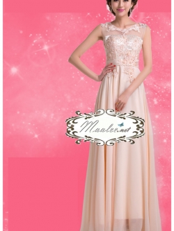 พร้อมเช่า ชุดราตรียาว สี ครีม Champagne คอปาด แต่งลูกไม้หรูเซาะดอก ปักลูกปัด