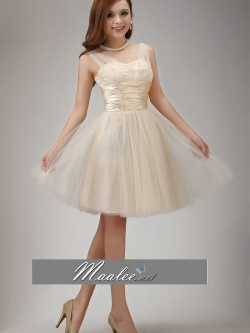 พร้อมเช่า ชุดราตรีสั้น เกาะอก สีครีม Champagne แต่งผ้าโปร่งสไตล์กรีก หน้าอกปักเลื่อม แต่งเอวผ้าซาตินจับจีบ กระโปรงสุ่มแต่งผ้าโปร่งสวย