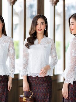 Pro-order เช่า ชุดไทยคุณแม่ เสื้อลูกไม้สีขาว คอตั้ง ผ้าซิ่น แยกชิ้น เรียบหรู **สามารถเลือกเปลี่ยนกระโปรงแบบที่ต้องการได้**