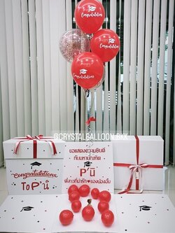 ลูกโป่ง รับปริญญา แบบกล่อง ช่อลูกโป่ง ข่อ 5 ลูก 1 ช่อ Theme สีแดง พร้อม ลูกโป่งใส ใส่กลิตเตอร์,สามารถใส่รูปได้ 2 ใบ พร้อมตกเเต่ง สามารถเปลี่ยนสีลูกโป่ง/เปลี่ยนข้อความได้
