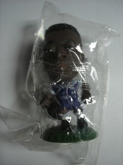 ตุ๊กตาโมเดลนักฟุตบอล ม.เดอไซญี่ สโมสรเชลซี โครินเธียน ไมโครสตาร์ - Series 2/2001 Green Base - MC248 ใหม่ / M.DESAILLY CHELSEA Football Club Corinthian MicroStars Football Figure - Series 2/2001 Green Base - MC248 NEW