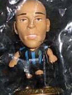 ตุ๊กตาโมเดลนักฟุตบอล โรนัลโด้ สโมสรอินเตอร์ มิลาน โครินเธียน ไมโครสตาร์ - Collection Completerz/2001 Gold Base - MC896 ใหม่ / RONALDO INTER MILAN Football Club Corinthian MicroStars Football Figure - Collection Completerz/2001 Gold Base - MC896 NEW