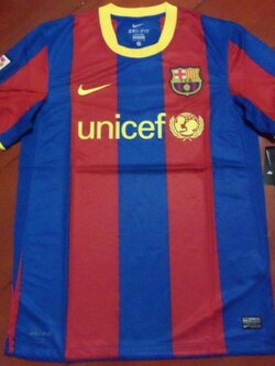เสื้อฟุตบอล ทีมสโมสรบาร์เซโลน่า ชุดเหย้า 2010/11 ใหม่ L-Size / BARCELONA Football Shirt Home Kit 2010/11 Jersey NEW L-Size