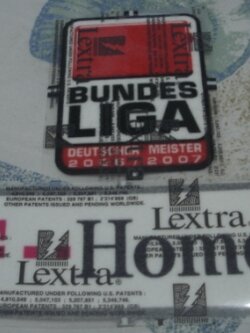 อาร์มสัญลักษณ์ฟุตบอล การแข่งขันฟุตบอลบุนเดสลีกา - BUNDESLIGA CHAMPIONS 'DEUTSCHER MEISTER' 2006/07 PLAYER SIZE ใหม่ / BUNDESLIGA National Football League PLAYER SIZE Football Patch/Badge - BUNDESLIGA CHAMPIONS 'DEUTSCHER MEISTER' 2006/