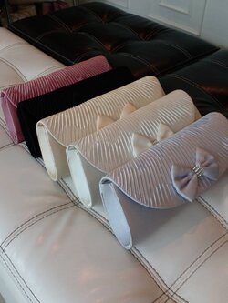 Sale พร้อมส่ง Evening Clutch กระเป๋าออกงาน ผ้าซาตินอัดพลีต แต่งโบว์ (เหลือสีชมพูนู้ดกับสีดำ)