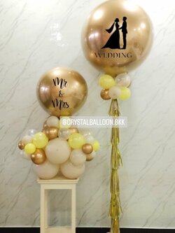 ลูกโป่ง งานแต่ง ลูกโป่งยาง สีทองโครเมี่ยม ขนาด 18" ตั้งฐาน 1 ชิ้น พร้อม ลูกโป่งยาง สีทองโครเมี่ยม ขนาด 36" 1 ชิ้น พร้อมตกแต่ง สามารถเปลี่ยนสีลูกโป่ง/เปลี่ยนข้อความ/เปลี่ยนขนาดได้