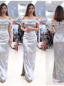 พร้อมเช่า ชุดเดรส ไหล่ปาดเว้าหัวใจ ผ่าข้าง ผ้าดัชเชส สีเทา