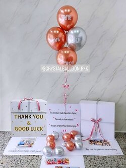 Farewell กล่องเซอร์ไพรส์อำลา พร้อม ลูกโป่ง 4 ลูก พร้อมตกเเต่ง สามารถใส่รูปได้ 4 ใบ สามารถเปลี่ยนสีลูกโป่ง/เปลี่ยนสีข้อความได้