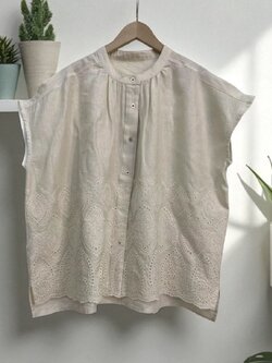 เสื้อแขนเต่อผ้าฝ้ายปักฉลุลายลูกไม้