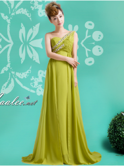 พร้อมเช่า ชุดราตรียาว สีเขียว แต่งเพรชช่วงอก