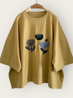 เสื้อครอปผ้ายืดลายปักดอกไม้ทรงโอเวอร์ไซส์