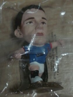 ตุ๊กตาโมเดลนักฟุตบอล บ.เฟอร์กูสัน สโมสรเรนเจอร์ส โครินเธียน ไมโครสตาร์ - Series 15/2006 Gold Base - MC9911 ใหม่ / B.FERGUSON RANGERS Football Club Corinthian MicroStars Football Figure - Series 15/2006 Gold Base - MC9911 NEW