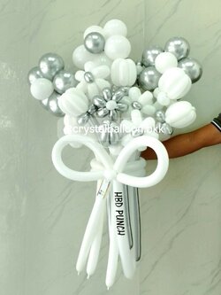 สั่ง Flower Balloon Medium Bouquet ช่อ 14 ดอก พร้อมตกแต่ง สามารถเปลี่ยนสีลูกโป่งได้