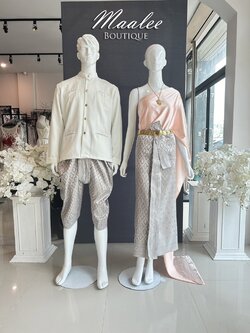 เช่า ชุดไทย ชุดเพื่อนเจ้าสาว ชุดไทยผ้าถุงสีเทาชาเงิน สไบสีพีช