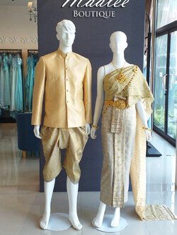 พร้อมเช่า ชุดแต่งงานไทยประยุกต์ ชุดหมั้นไทย สีเทาทอง เสื้อสูทไทย สีทอง