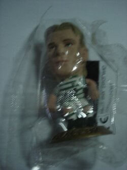 ตุ๊กตาโมเดลนักฟุตบอล ย.มาลล์บี้ สโมสรเซลติก โครินเธียน ไมโครสตาร์ - Series 10/2004 Gold Base - MC2150 ใหม่ / J.MJALLBY CELTIC Football Club Corinthian MicroStars Football Figure - Series 10/2004 Gold Base - MC2150 NEW