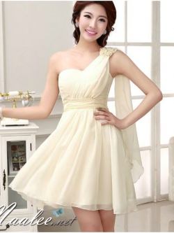 พร้อมส่ง ชุดเดรสสั้น เกาะอก ไหล่เดียว จับสม๊อกด้านหลัง สีครีม Champagne