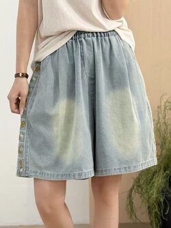 กางเกงยีนส์ขาสั้นแต่งแถบข้างลายปัก