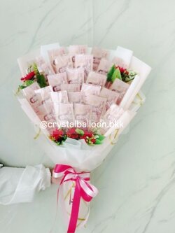 ช่อดอกไม้ธนบัตร 1 ช่อ สุดเซอร์ไพรส์ มอบแด่คนพิเศษ พร้อมตกแต่ง (ราคายังไม่รวมธนบัตร)