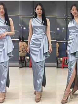 พร้อมเช่า ชุดเดรส เดรสไหล่เดียว ผ้าดัชเชส แพทเทิร์นเนียบ แต่งระบายสะโพก สีฟ้าอมเทา