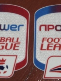 อาร์มสัญลักษณ์ฟุตบอล การแข่งขันฟุตบอลอิงลิช ฟุตบอล ลีก (อีเอฟแอล) - CHAMPIONSHIP 2010/13 PLAYER SIZE ใหม่ / ENGLISH FOOTBALL LEAGUE (EFL) National Football League PLAYER SIZE Football Patch/Badge - CHAMPIONSHIP 2010/13 NEW