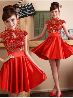 พร้อมเช่า ชุดกี่เพ้า ชุดจีน ชุดแฟนซี สีแดง กระโปรงผ้าซาติน พร้อมเช่า