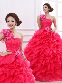 พร้อมเช่า ชุดแฟนซี ชุดราตรียาว ไหล่เฉียง สีชมพู กระโปรงระบายย้วย แต่งดอกไม้