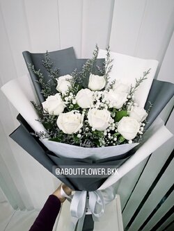 ช่อดอกกุหลาบขาว นำเข้า คัด Size ช่อ 8-10 ดอก 1 ช่อ พร้อมตกแต่ง สามารถเปลี่ยนสีได้
