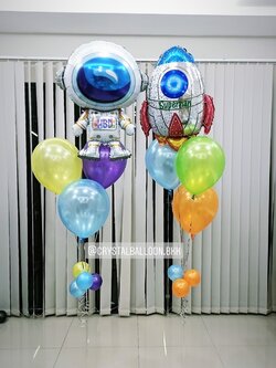 ลูกโป่ง วันเกิดเด็กชาย Theme นักบินอวกาศ และ จรวด พร้อม ช่อลูกโป่ง ช่อ 3 ลูก 2 ช่อ พร้อมตกเเต่ง สามารถเปลี่ยนสีลูกโป่ง/เปลี่ยนฟอยล์ตกแต่งได้