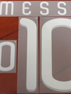 ชุดชื่อและเบอร์ติดเสื้อฟุตบอล #10 เมสซี่ ทีมชาติอาร์เจนติน่า (ชุดเยือน 2010) PLAYER SIZE ชุดลุยศึกฟุตบอลโลก 2010 ใหม่ / #10 MESSI ARGENTINA National Football Team (Away 2010) PLAYER SIZE Name and Number Set World Cup 2010 NEW