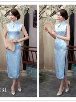 Pre-order กี่เพ้า แขนกุด สีฟ้า ลายดอกบ๊วย Cherry Blossom ผ้าไหมจีน กุ๊นขอบ ตัดเย็บอย่างดี