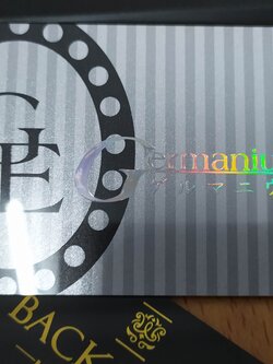 ตัวอย่างการ์ดสปอตจุดฟอยล์ พิมพ์เงิน เคลือบทอง ปั๊มโฮโลแกรมฟอยล์