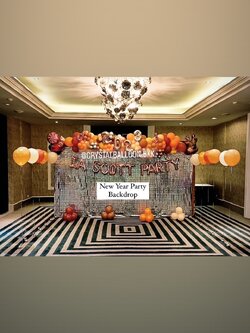 Organic Backdrop เลี้ยงสังสรรค์ ขนาด 3 เมตร พร้อม ฟอยล์ตัวอักษร 16" 16 ตัวอักษร พร้อมตกแต่ง ม่านฟอยล์เหลี่ยม 4 ชิ้น,ลูกโป่งตั้งพื้น / วางเดี่ยว 12 ลูก (ราคายังไม่รวมฉาก) สามารถเปลี่ยนสีลูกโป่ง/เปลี่ยนสี-ฟอยล์ตัวอักษร/เปลี่ยนฟอยล์ตกแต่งได้